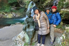 B78EF3B9-8B34-4C2C-8FC0-C35CEB812849